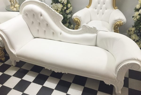 Liyane White Chaise Lounge