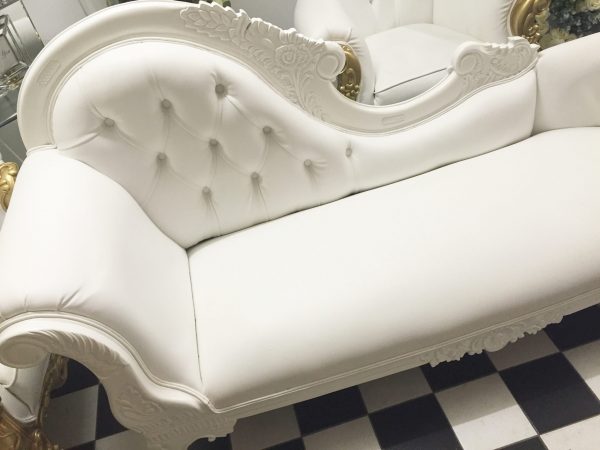 Liyane White Chaise Lounge